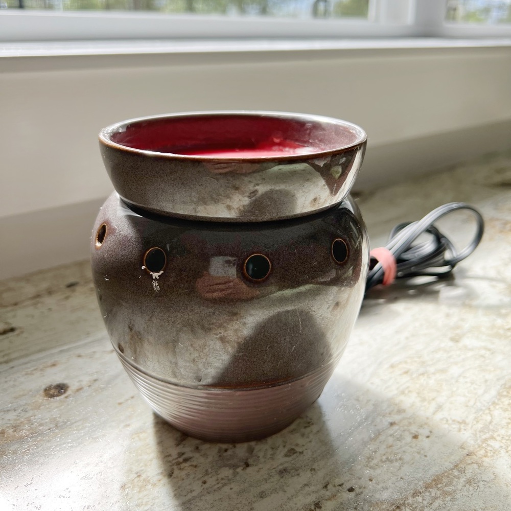 Scentsy | Medium Wax Warmer